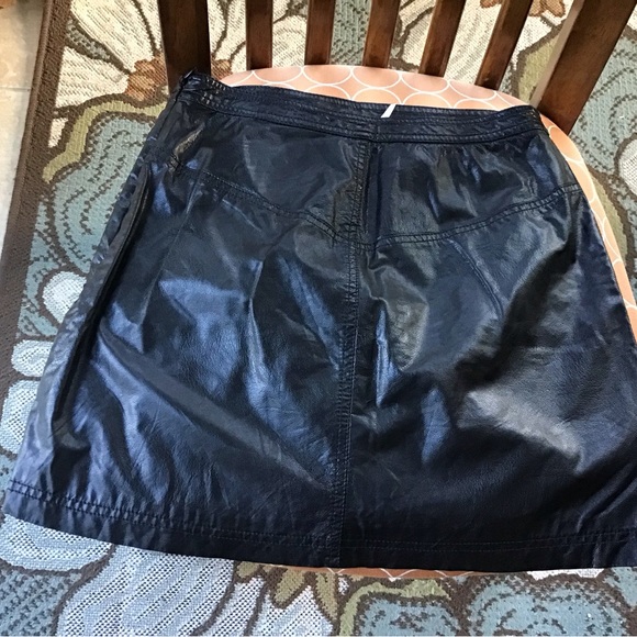 Black Leather Skirt - Picture 2 of 2